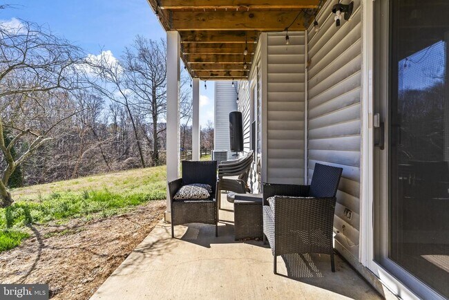 Building Photo - 8730 Grasmere Ct