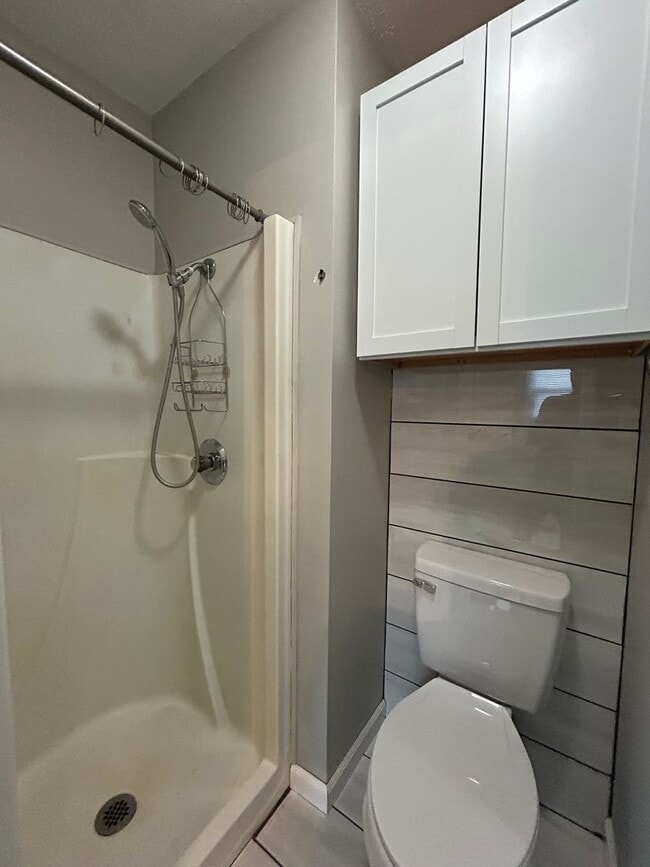 Building Photo - Spacious 3-Bedroom, 2-Bath Home in Middleb...