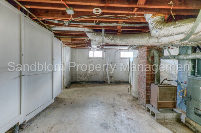 Building Photo - For Lease | TU | 5 Bed + 3 Bath | $2500 Rent