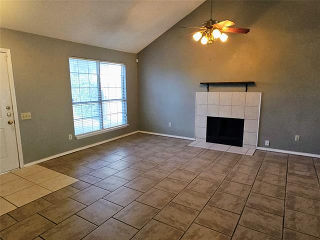 Building Photo - 3813 Waxwing Cir S