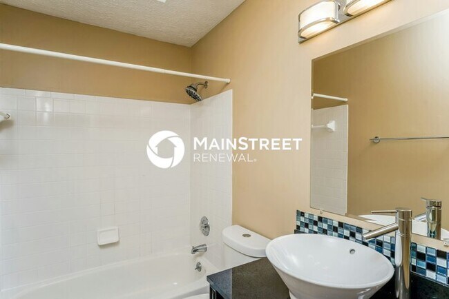 Building Photo - 3 Bedroom Pet-Friendly Home in Louisville,...