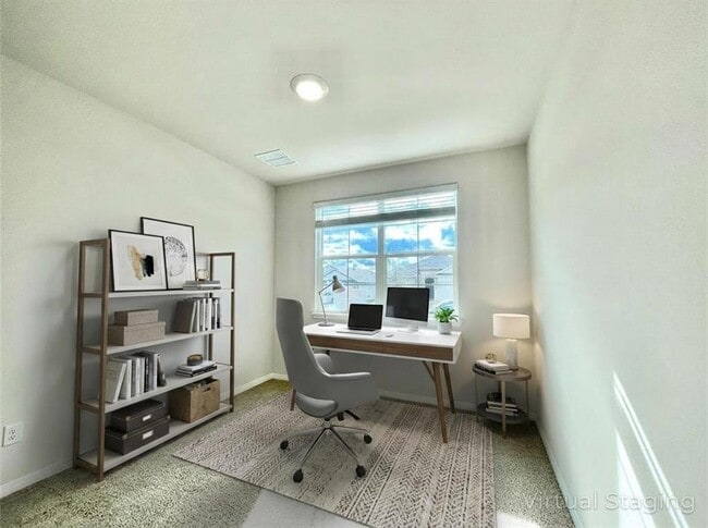 Building Photo - 467 Evergreen Sumac Lp