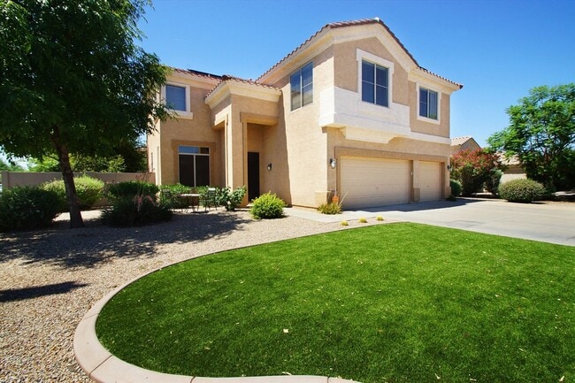 Building Photo - 4 Bedroom Furnished Gilbert Home