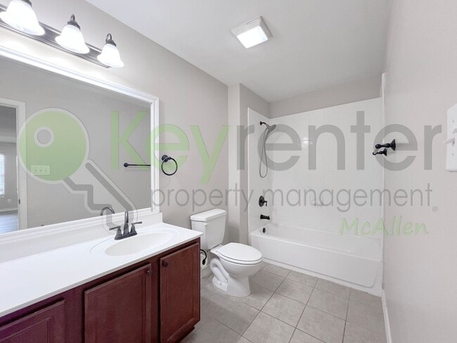 Building Photo - Beautidul 3bed/2.5 bath House in Edinburg. Don't Miss Out!