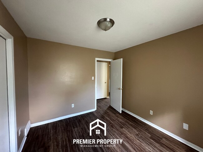 Building Photo - Move-In Ready 4BR Home in 38134 - Airy Living Spaces & Private Backyard