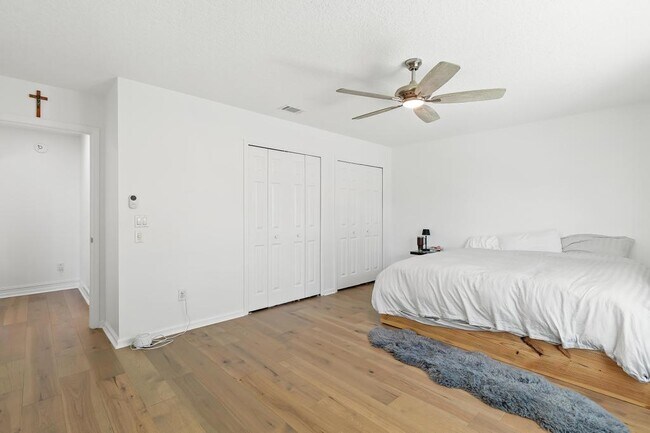 Building Photo - 200 Islamarada Ct