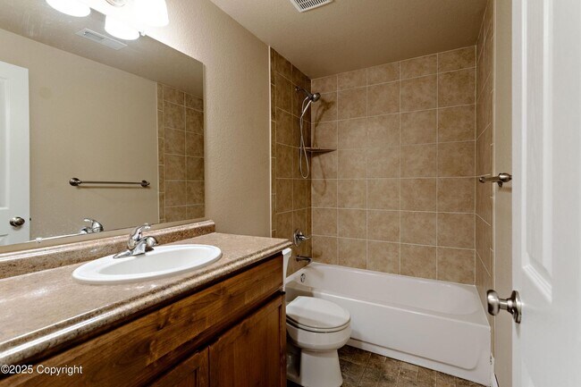 Building Photo - 4 Bedrooms, 3.5 Bathrooms, 2 Car Garage Home Fore Rent In Remington Estates