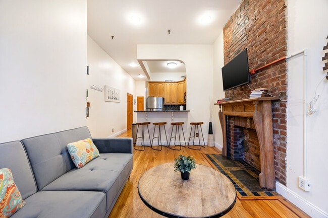 Building Photo - 112 W 136th St