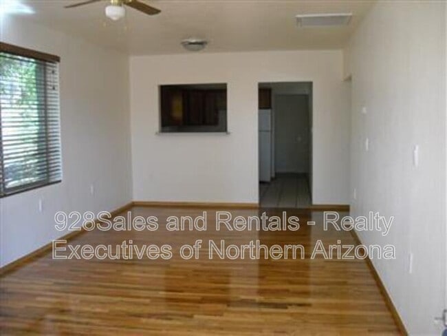Building Photo - 806 W Coconino Ave