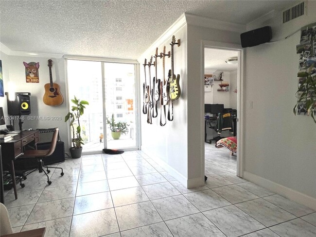 Building Photo - 2401 Collins Ave