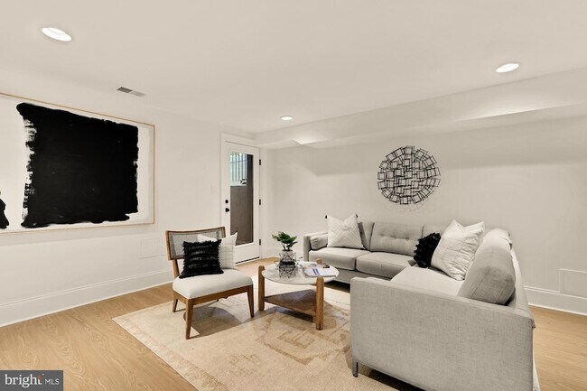 Building Photo - 4830 8th St NW