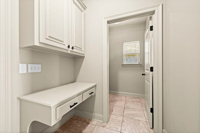 Building Photo - 16923 Bradford Ave