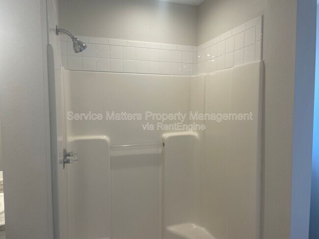 Building Photo - 5728 Dove Dr