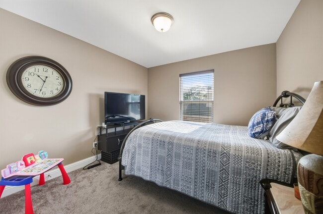 Building Photo - 213 E Peck Blvd