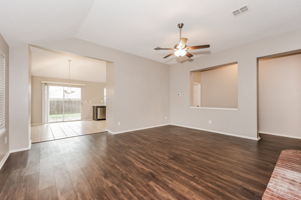 Building Photo - 4701 Palm Ridge Dr