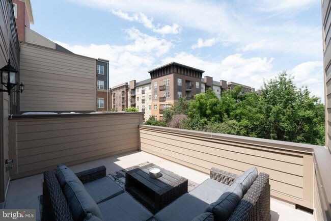 Building Photo - 515 Shorthorn Way