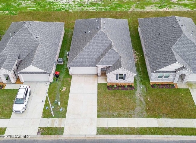 Building Photo - 234 Sidney Oaks Dr