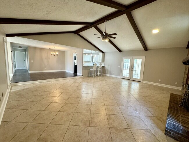 Building Photo - 130 Derby Woods Dr