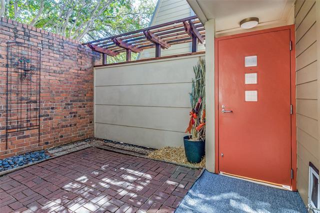 Primary Photo - 3949 Buena Vista St