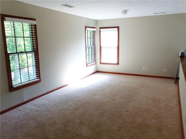 Building Photo - 4865 Camberbridge Dr