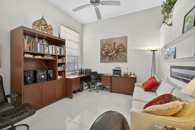 Building Photo - 4548 Barclay Fair Way