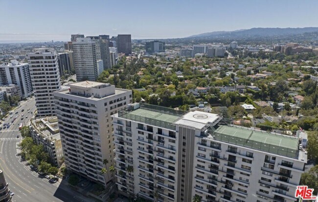 Building Photo - 10535 Wilshire Blvd