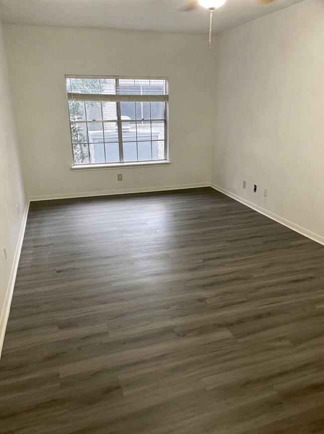 Building Photo - 7300 Regency Square Ct