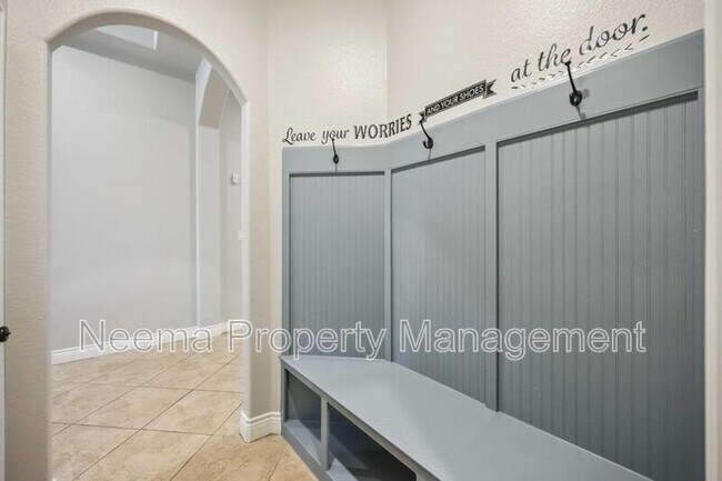 Building Photo - 2423 Rosillos Peak Dr