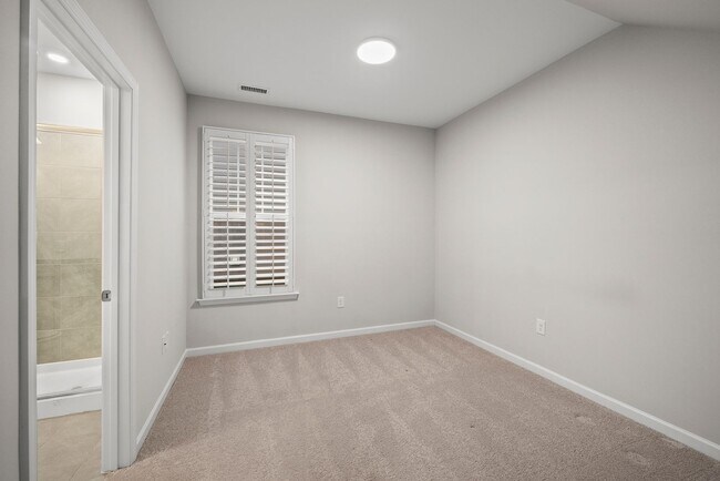 Building Photo - 2116 Curry Mdw Wy