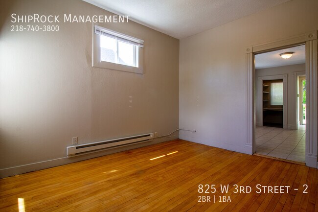 Building Photo - 825 W 3rd St