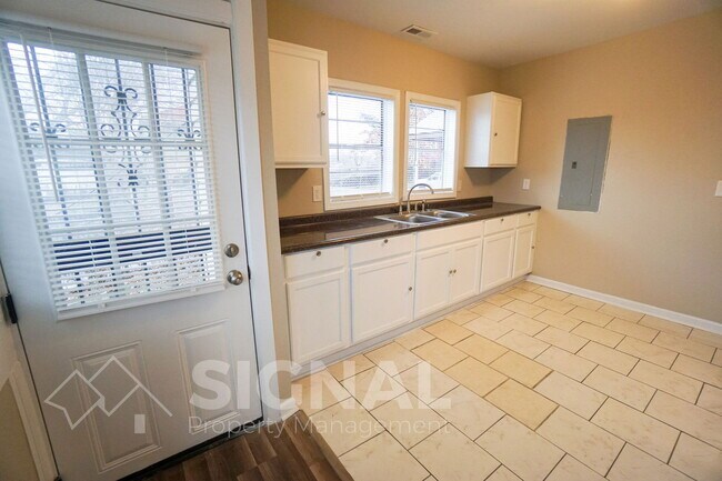 Building Photo - 1932 Portage Ave