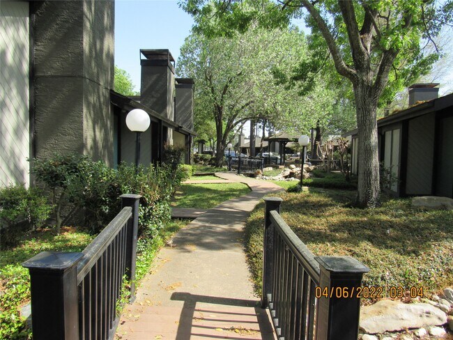 Building Photo - 14351 Torrey Chase Blvd