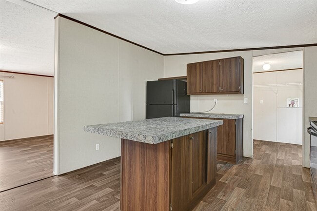Building Photo - 18565 Huckleberry Ln