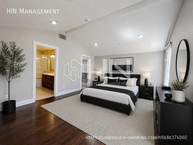 Building Photo - 488 Trident Maple Terrace