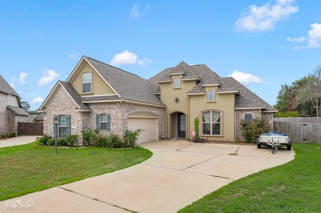 Building Photo - 701 Fir Wood Ln