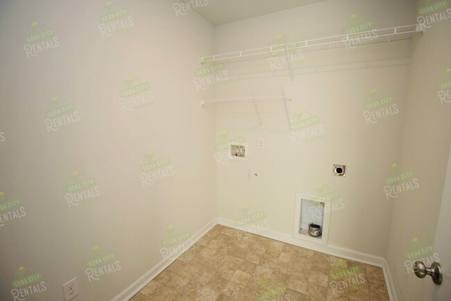 Building Photo - 3 Bedroom, 2.5 Bath in The Bluefield Commu...