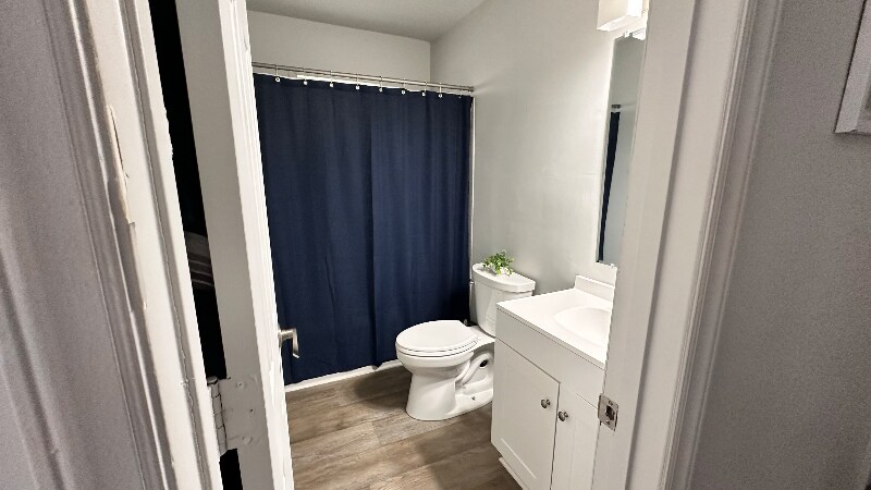 Building Photo - 2560 La Deara Crest Ln