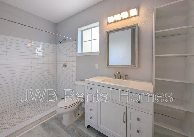 Building Photo - 8290 Gate Pkwy W