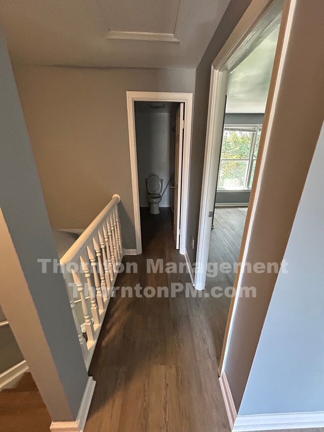 Building Photo - Culpeper Newly Renovated Townhouse