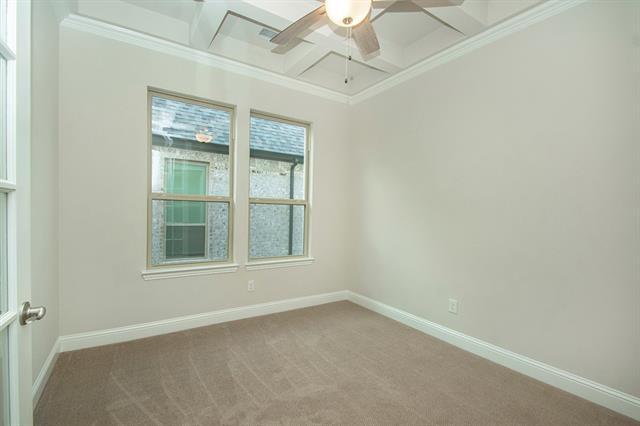Building Photo - 2223 Clairmount Dr