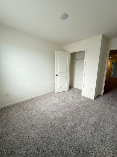 Building Photo - 2429 Brookville Dr