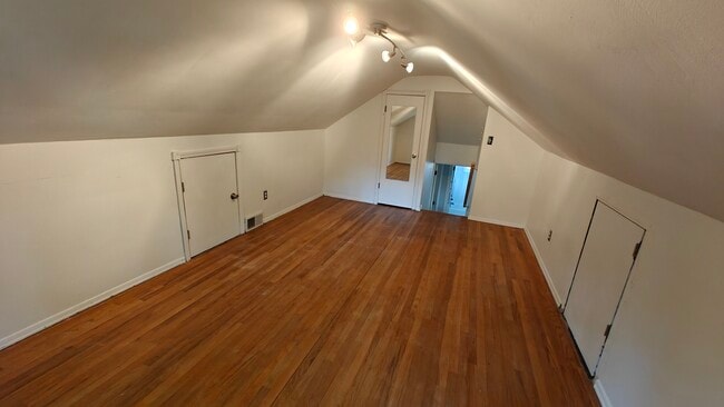 Building Photo - 325 Princeton Ave