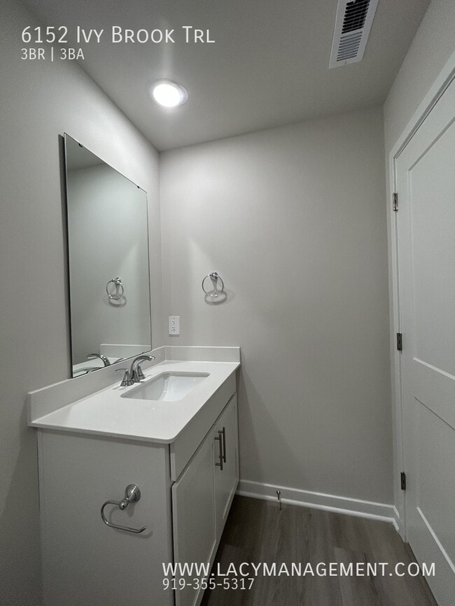 Building Photo - 6152 Ivy Brk Trl