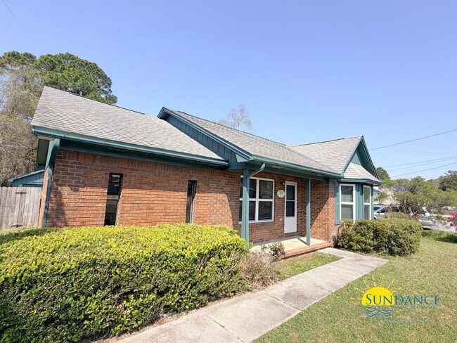 Building Photo - Newly Renovated 3 Bedroom with Oversized detached workshop/garage!