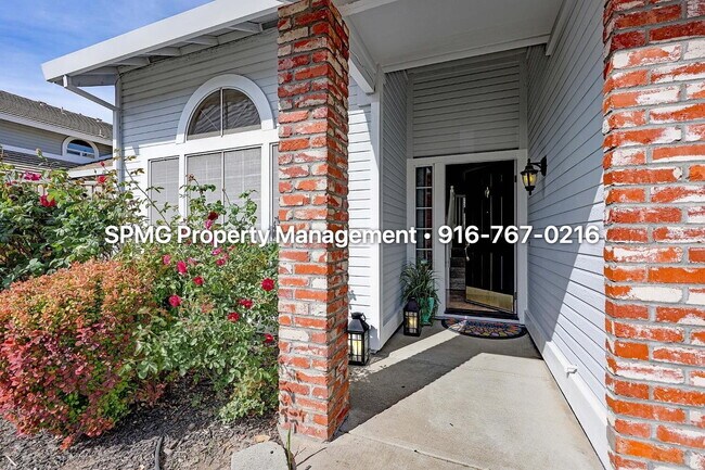 Building Photo - Beautiful 4BR/3BA Home in Rocklin 3-Car Garage & Low-Maintenance Backyard