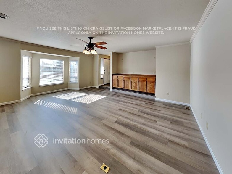 Building Photo - 3308 St Andrews Ct NE