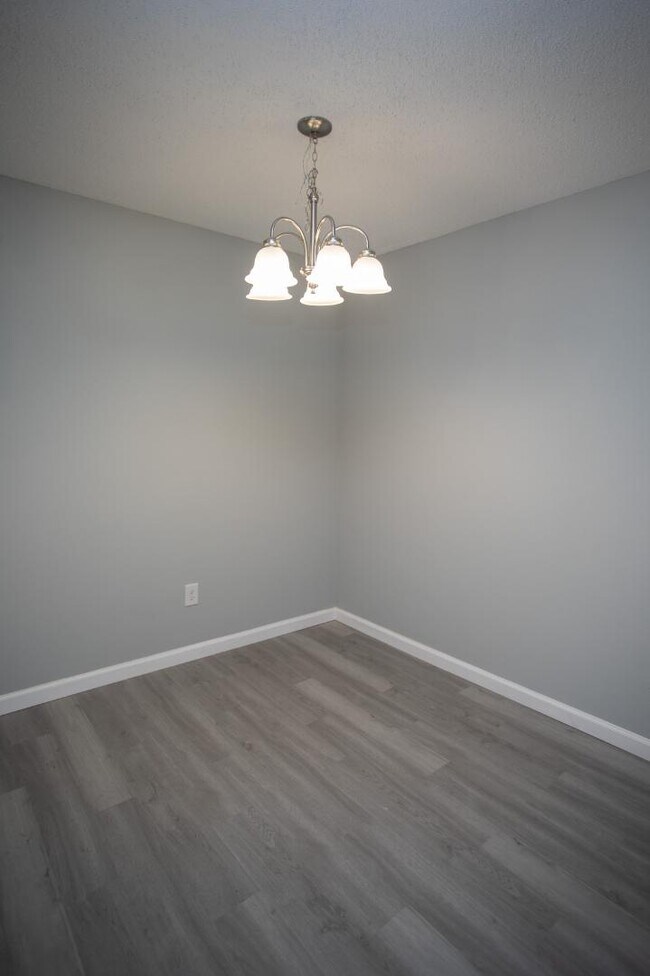 Building Photo - 103 Limoges St