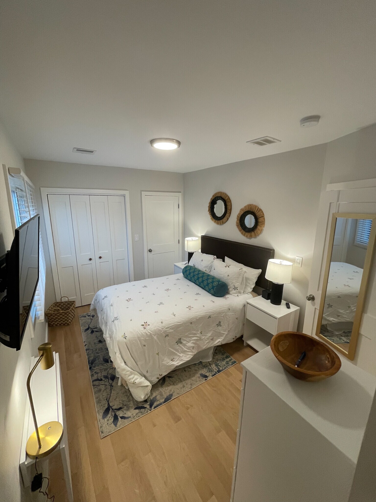 Building Photo - 75 Thorndike St