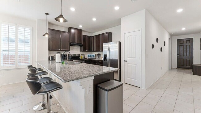 Building Photo - 7301 Altidore Dr