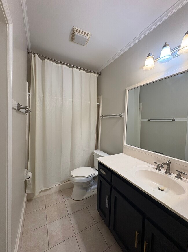 Building Photo - 3104 Woodley Terrace